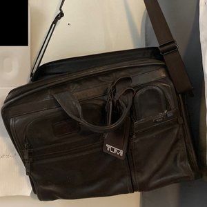 Tumi Alpha 3 Expandable Organizer Laptop Briefcase Large